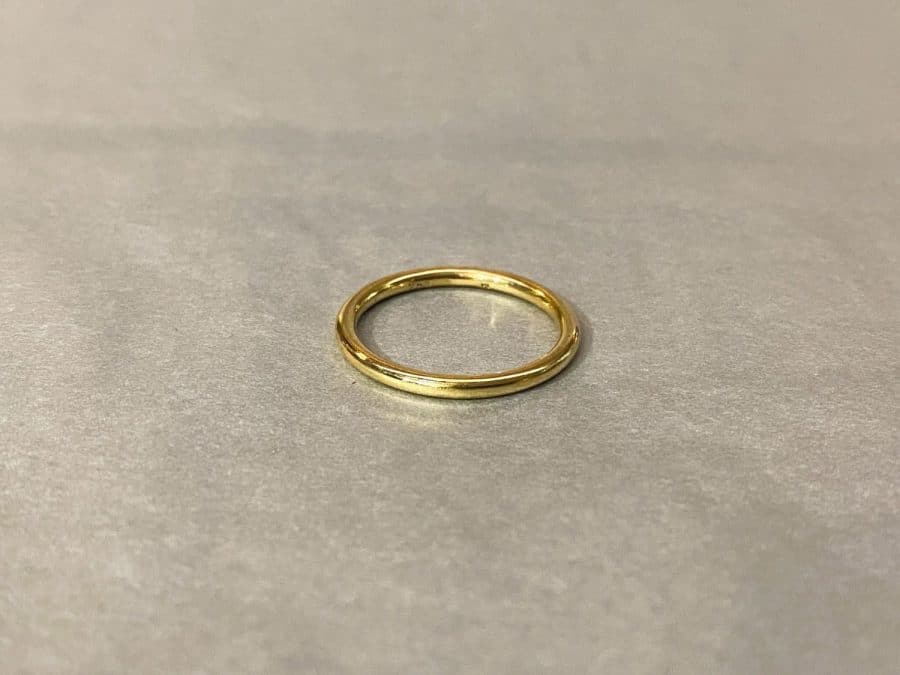simple gold ring